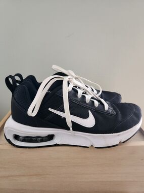 Nike Kids' Black & White Air Max Sneakers